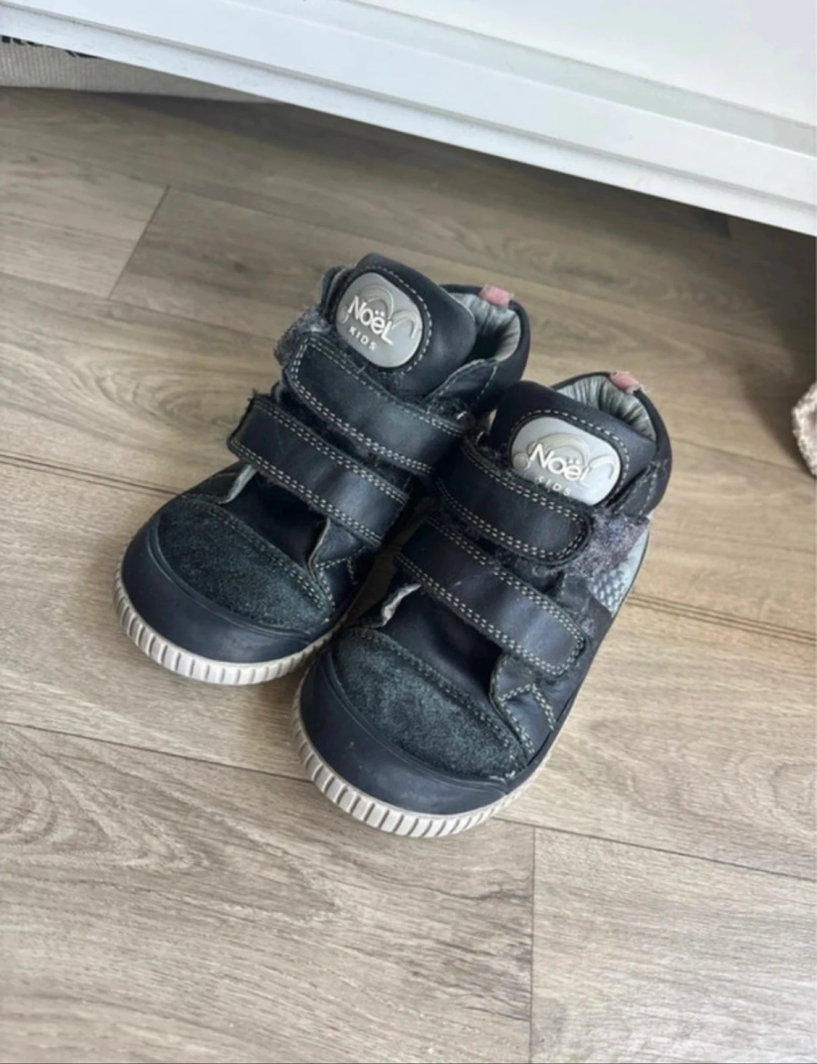 Baskets montantes Noël Kids en cuir noir – Pointure 21